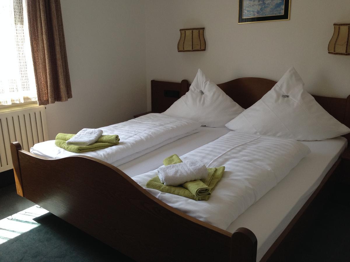 Aparthotel Goldene Rose Ebersbach an der Fils Exterior foto