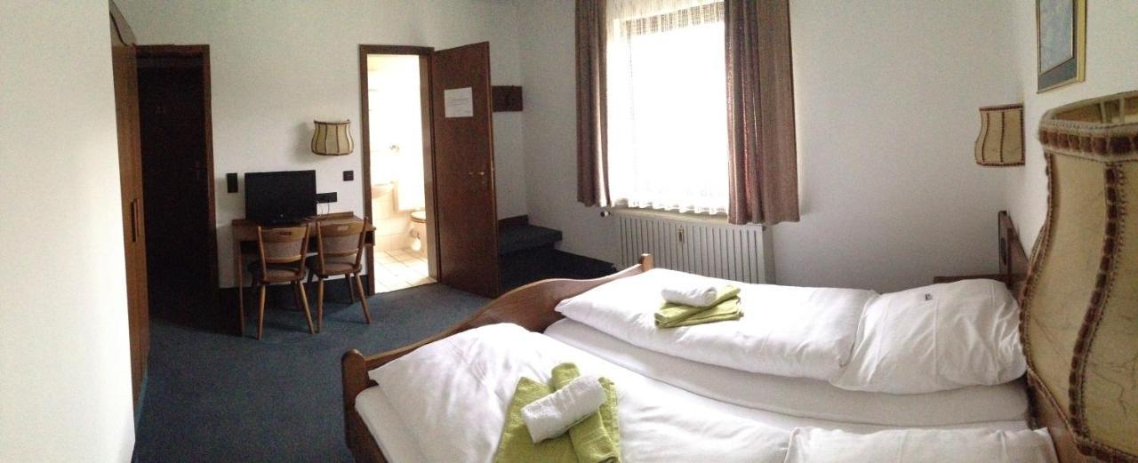 Aparthotel Goldene Rose Ebersbach an der Fils Exterior foto