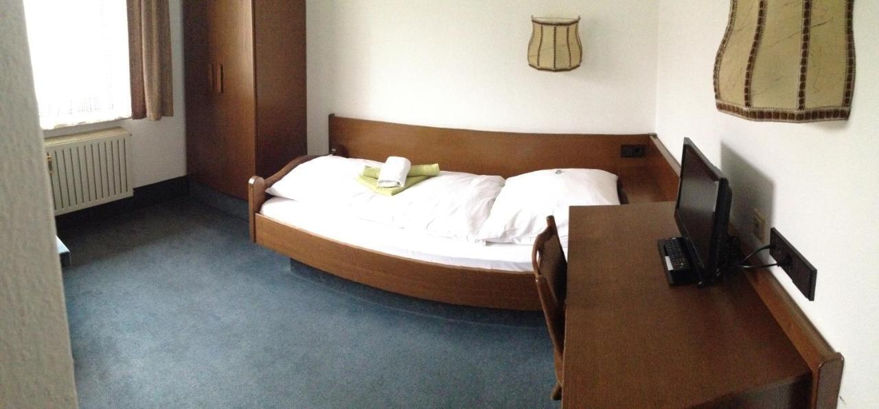 Aparthotel Goldene Rose Ebersbach an der Fils Exterior foto